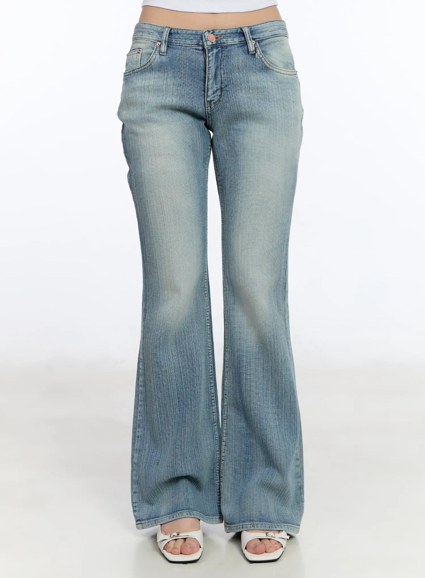 Capu Low Rise Bootcut Jeans CA506