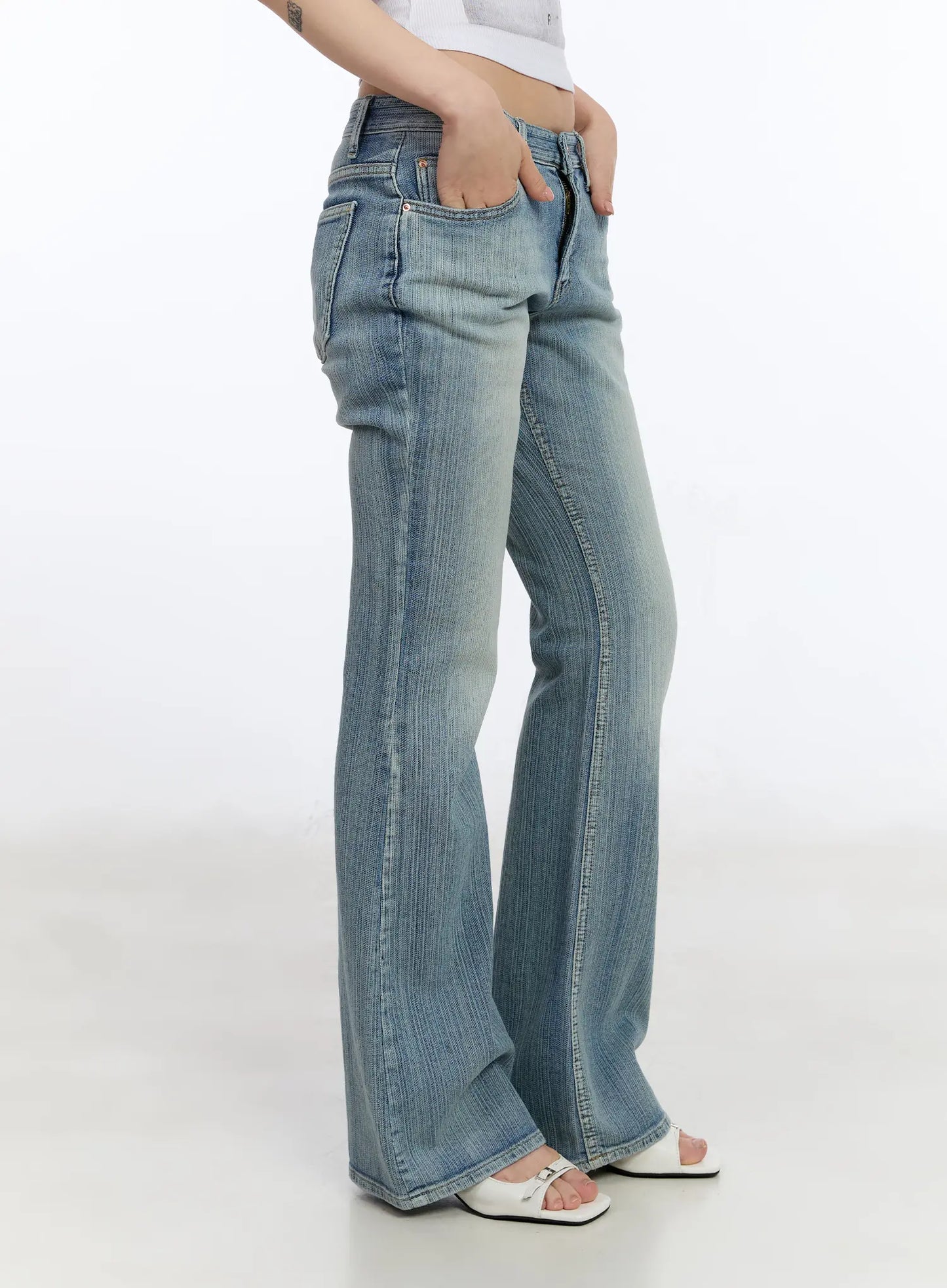 Capu Low Rise Bootcut Jeans CA506