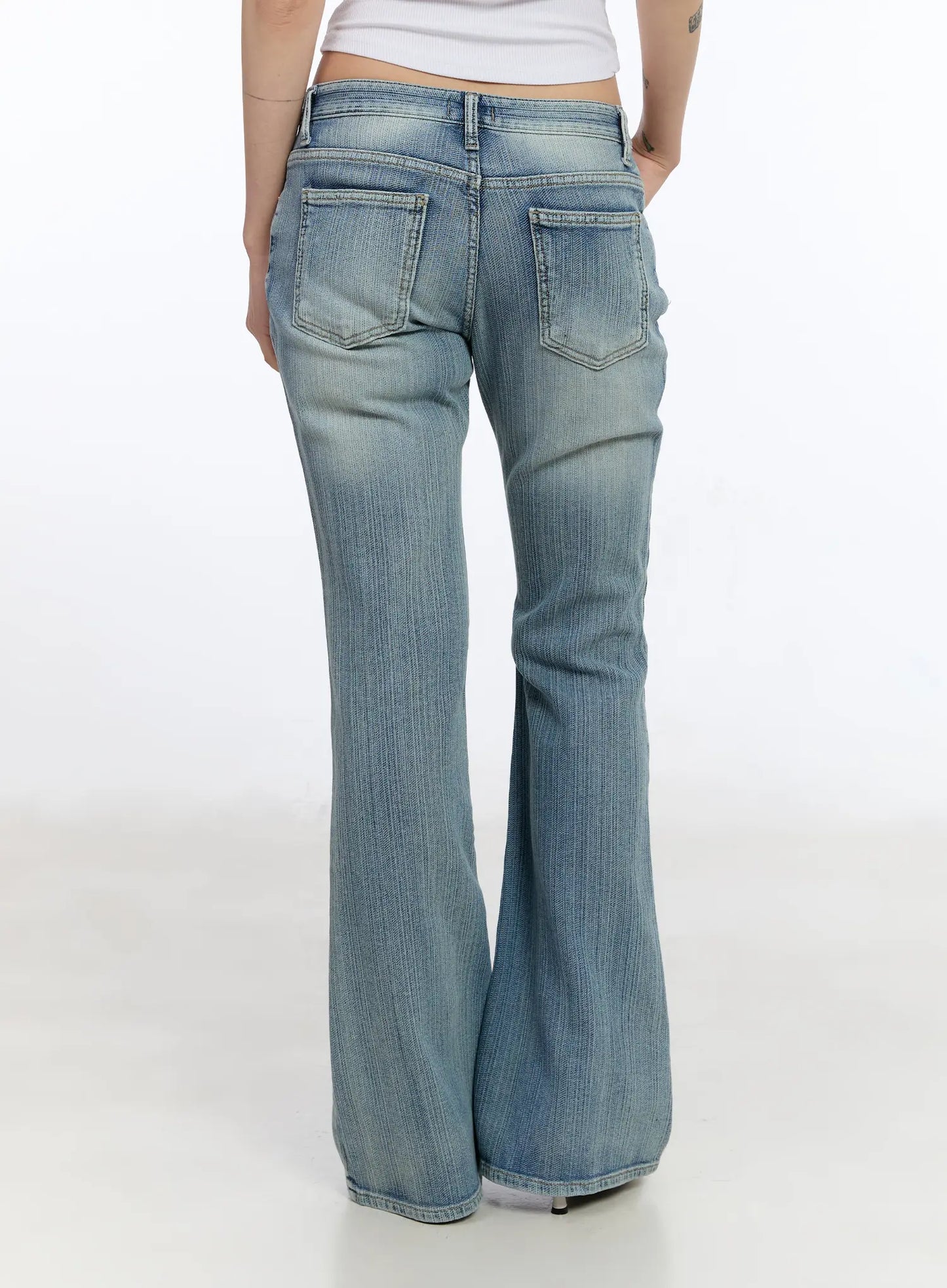 Capu Low Rise Bootcut Jeans CA506