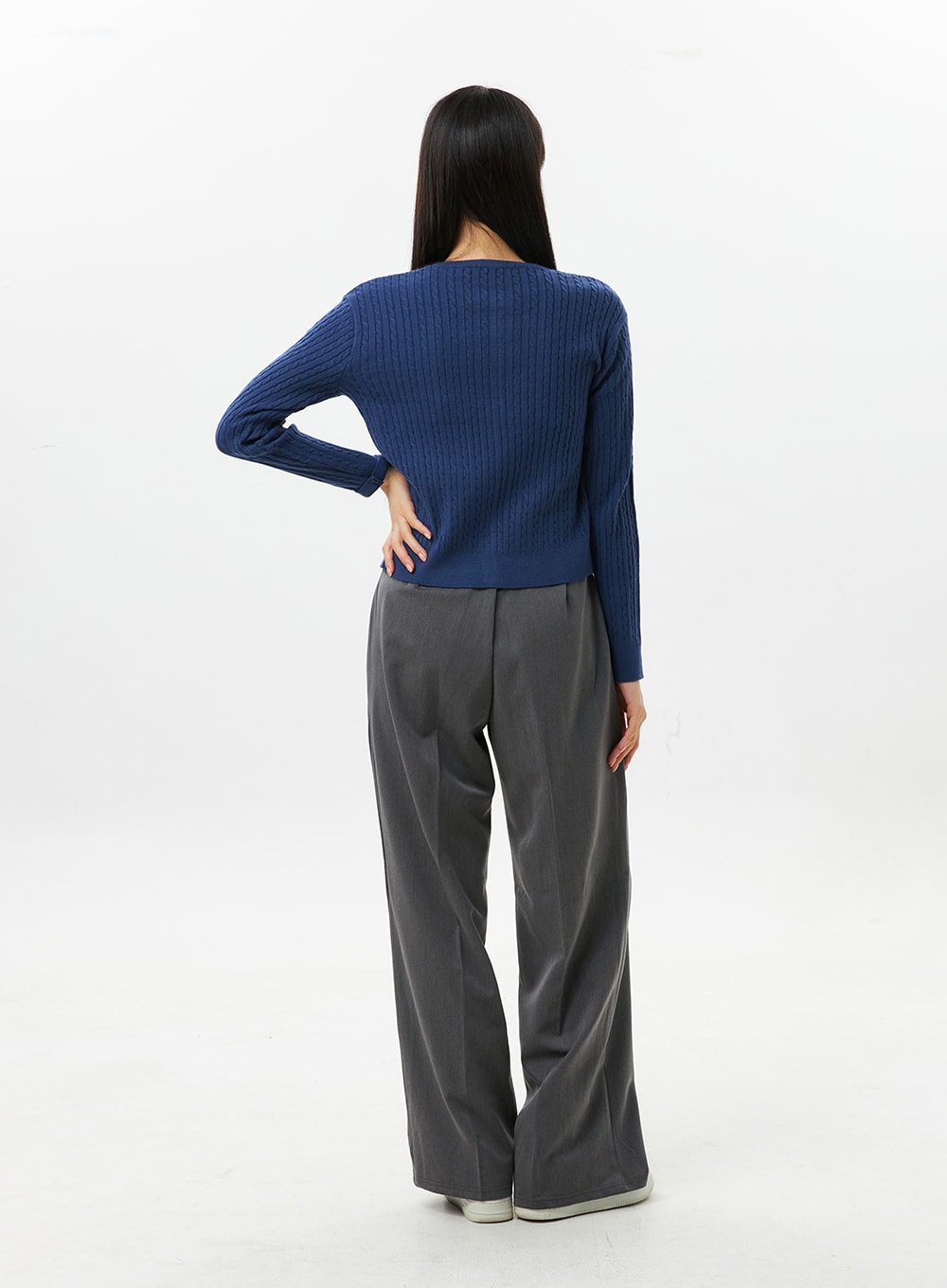 Cable Knit Round Neck Cardigan OS305