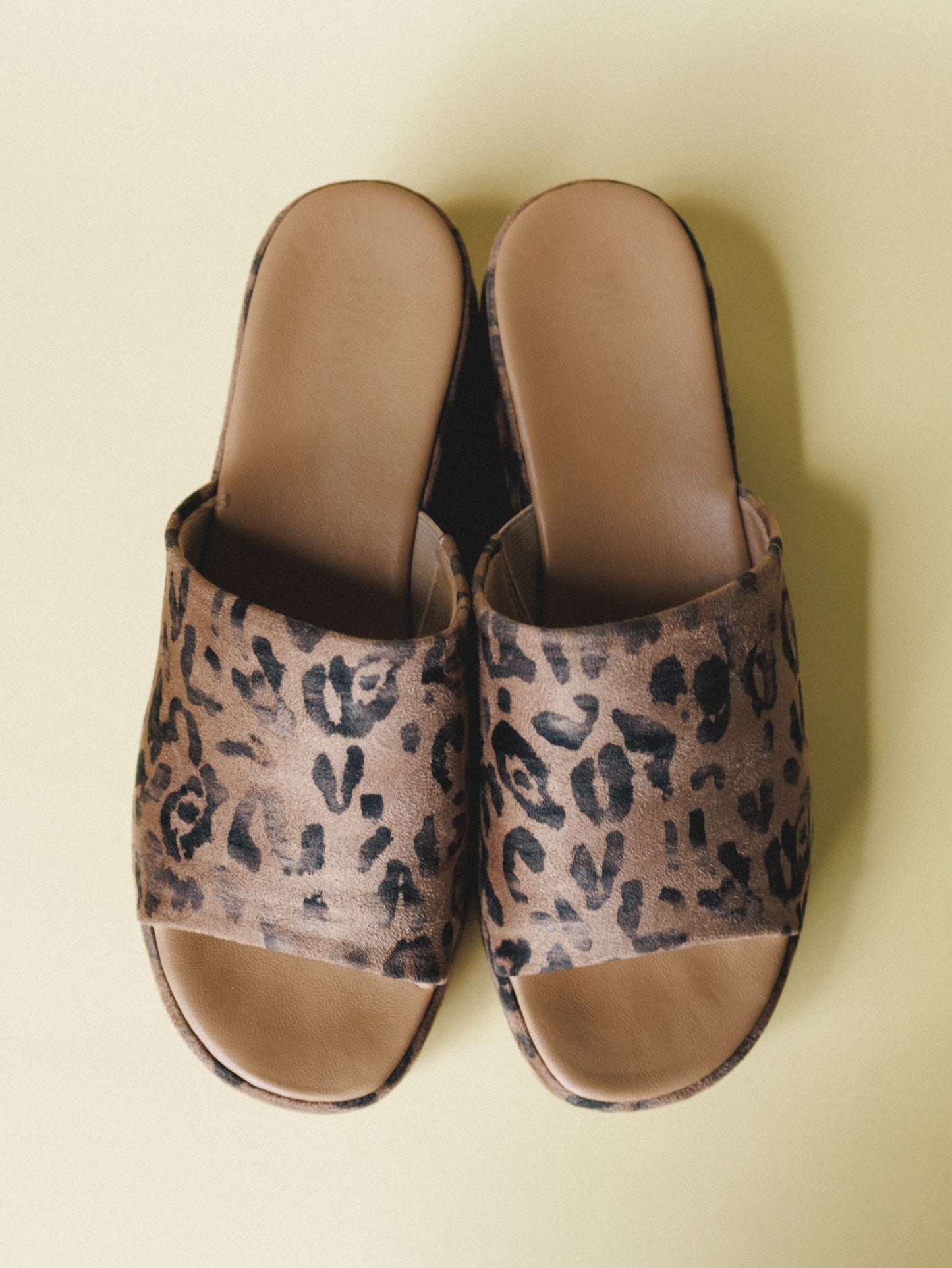 Harbor Platform Slide - Leopard