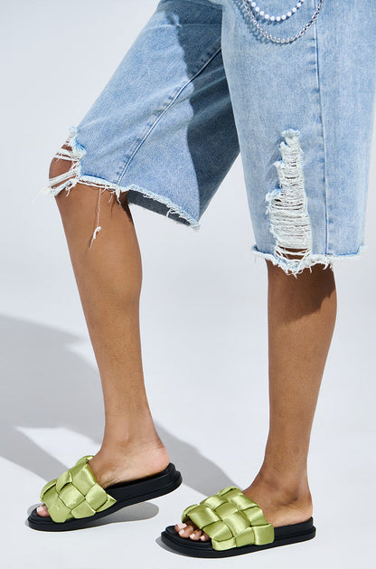 AKIRA REIGNS OLIVE BRAIDED PUFF SLIP ON SANDAL