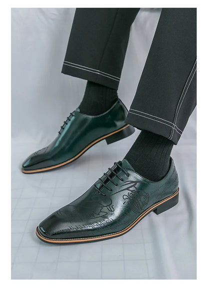 Men's Casual Leather Shoes Large Size New Style Pointed Toe Fashion Trend Carving Glossy Surface Leather Shoes Rubber Sole