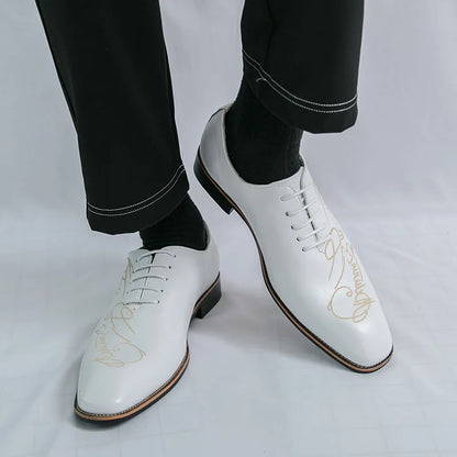 Men's Casual Leather Shoes Large Size New Style Pointed Toe Fashion Trend Carving Glossy Surface Leather Shoes Rubber Sole