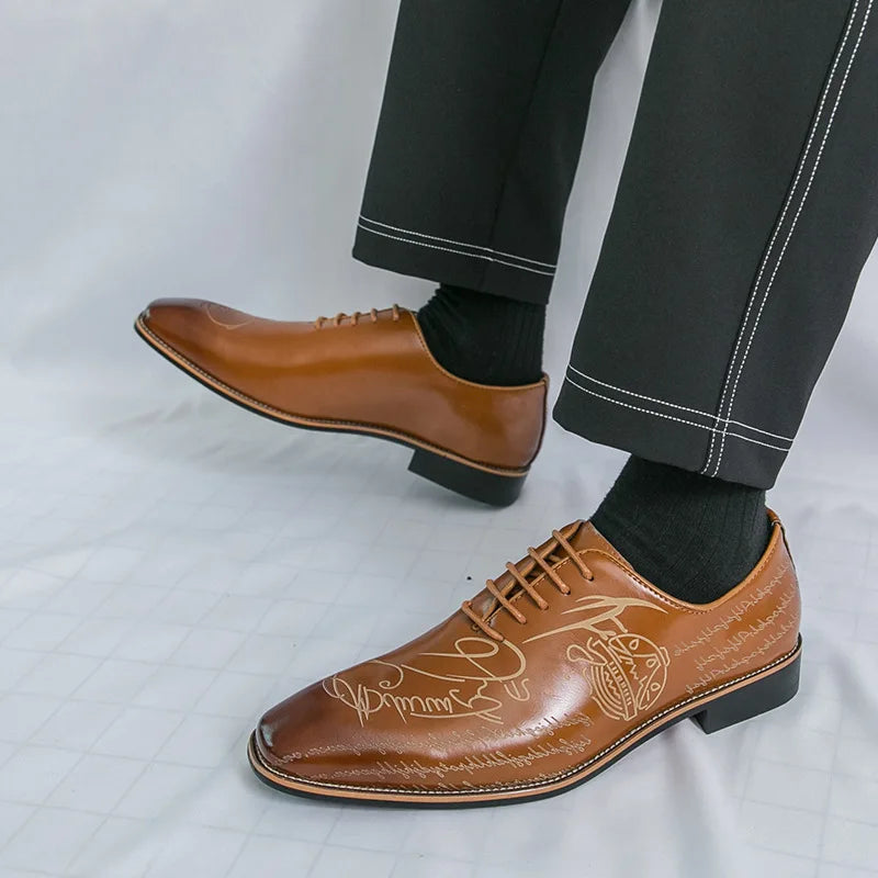 Men's Casual Leather Shoes Large Size New Style Pointed Toe Fashion Trend Carving Glossy Surface Leather Shoes Rubber Sole