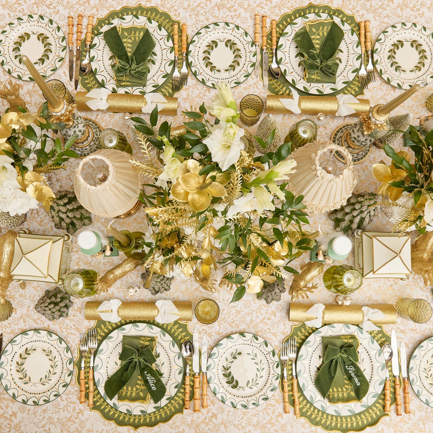Celine Green Glass Bow Candlescape (Gold)